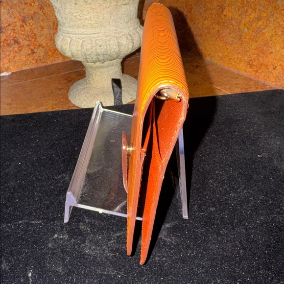 Louis Vuitton Tan Agenda/Passport Holder, EUC - Picture 5 of 8